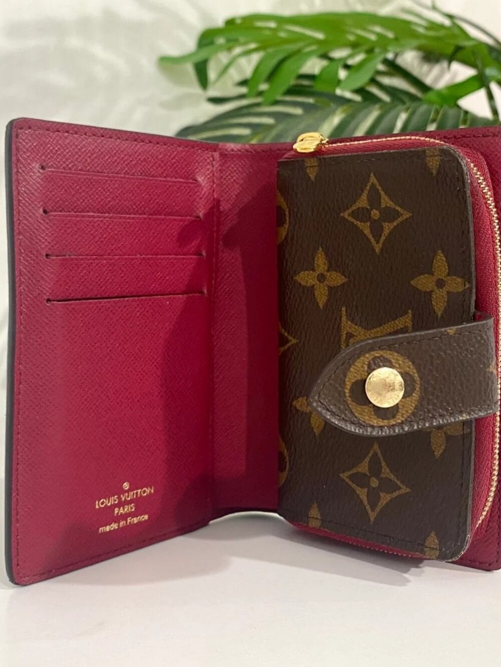 Louis Vuitton 2021 fuchsia and monogram Juliette wallet - Picture 4 of 14